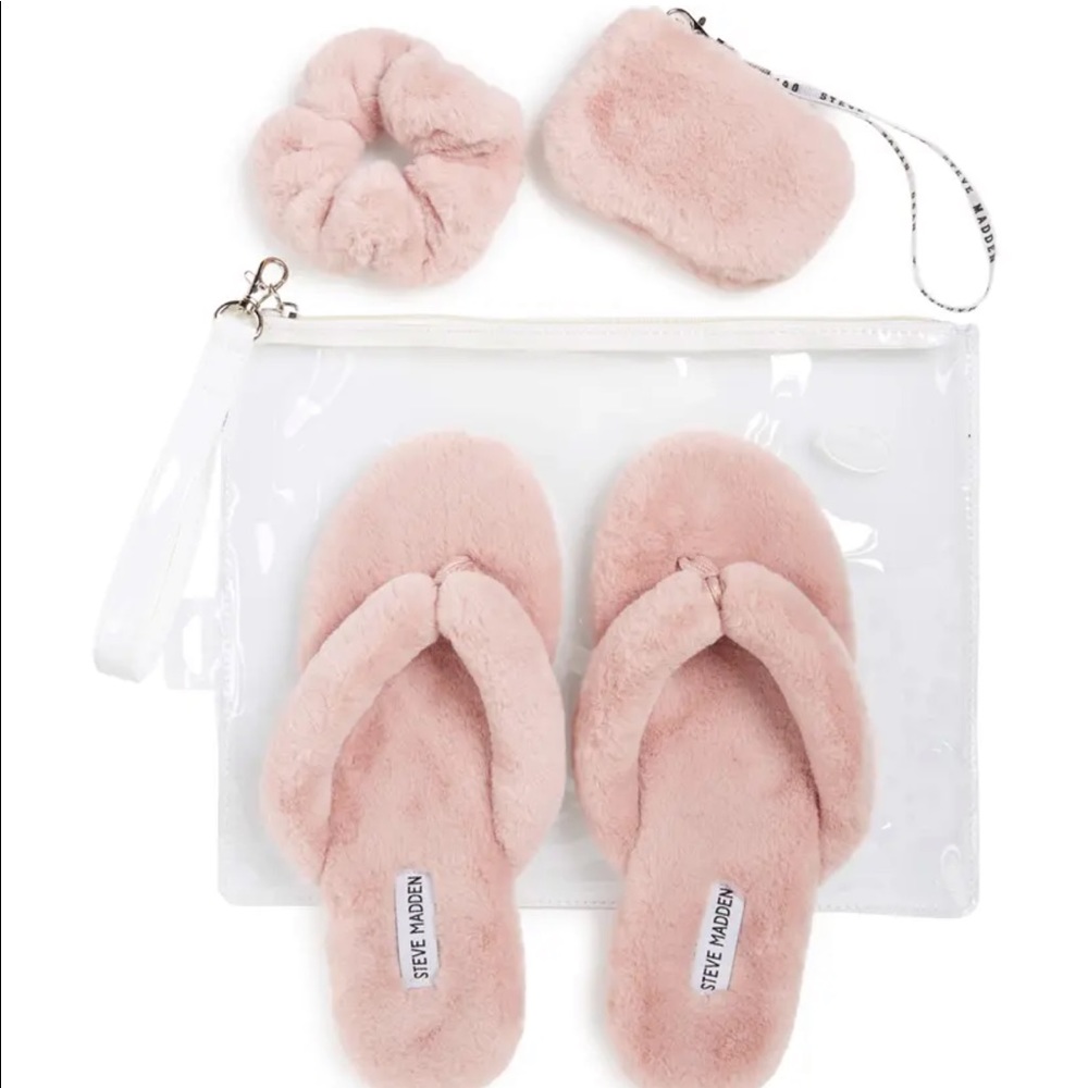 Steve Madden Light Pink Slipper Set / Bundle